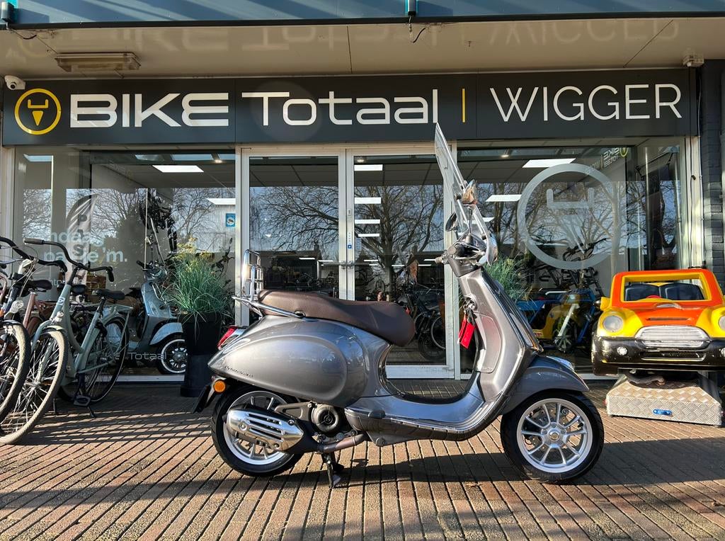 Vespa Primavera Touring - Slechts 34 km - Als nieuw!, Ophalen, Overige modellen, Maximaal 45 km/u, Zo goed als nieuw