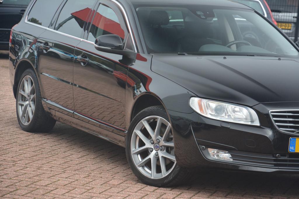 Volvo V70 2.0 D3 Classic Edition | Navigatie | PDC | Clima |, Voorwielaandrijving, Euro 6, 4 cilinders, Zwart