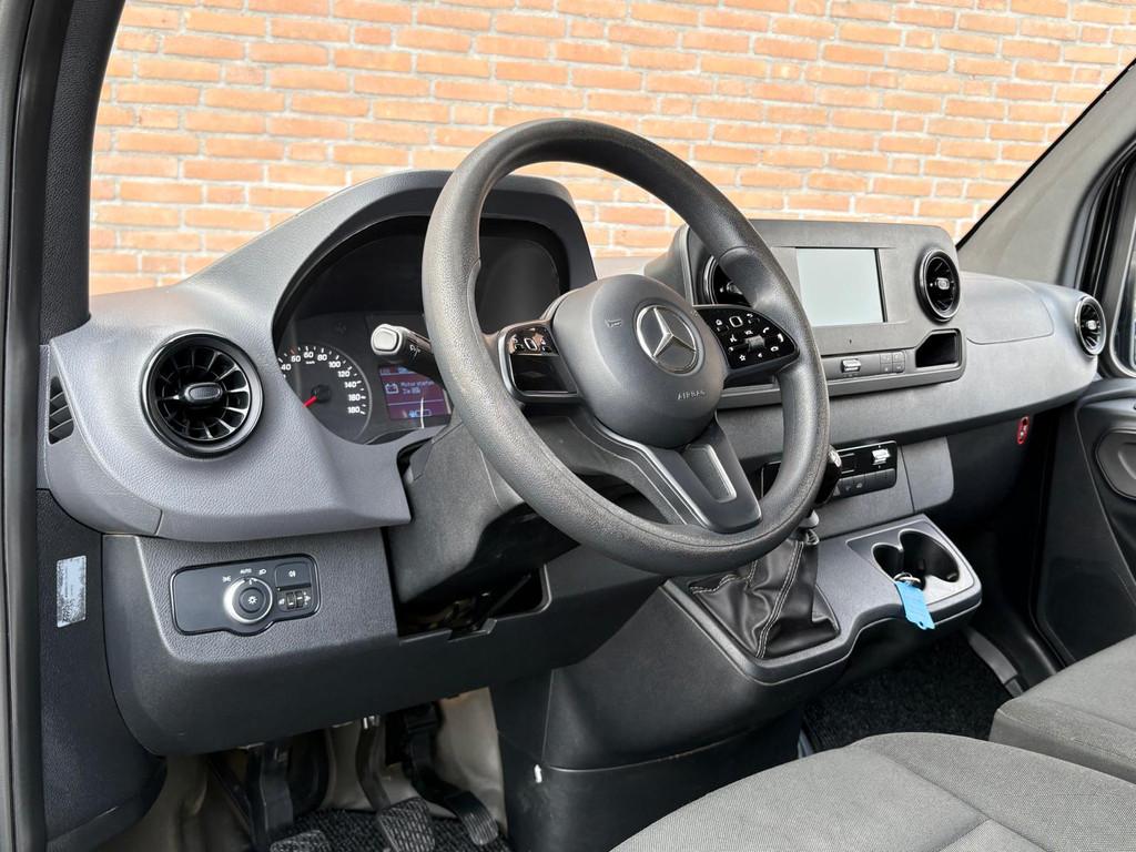 Mercedes-Benz Sprinter 211CDI L2H2 Carplay / M-bux / Camera, Voorwielaandrijving, Gebruikt, 4 cilinders, 116 pk