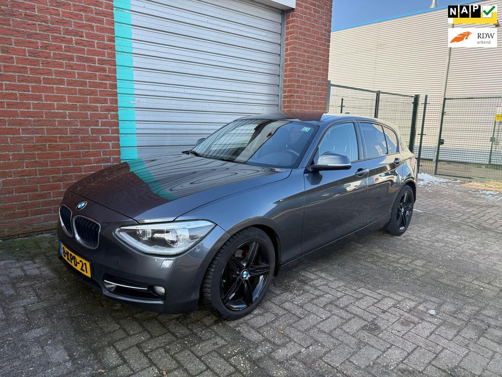 BMW 1-serie 116i EDE High Executive NAV.+ Clima Bj:2013 NAP!, Auto's, BMW, 1-Serie, Gebruikt, Euro 6, 4 cilinders