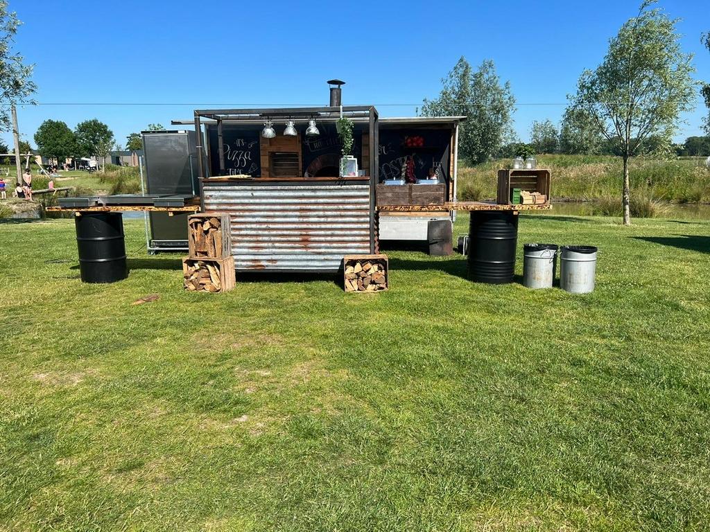 Unieke Pizza Foodtruck Aanhanger met Houtoven, Ophalen