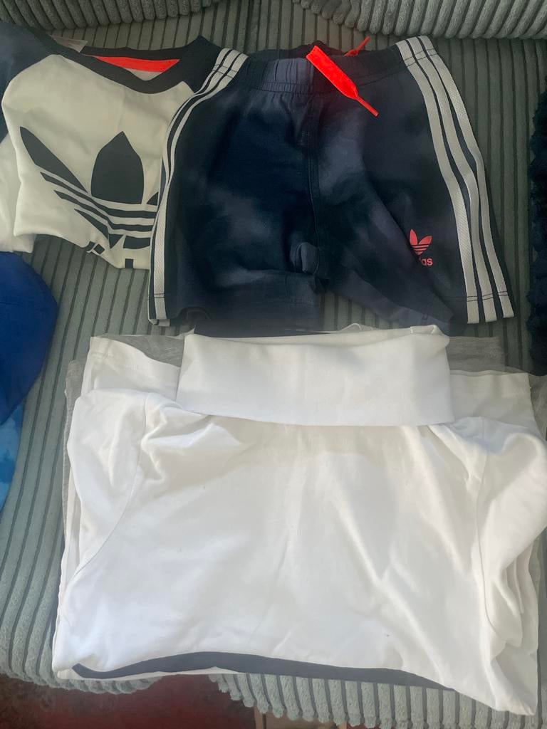 Kledingpakket voor kinderen (3-6 jaar) - T-shirts, mutsen, j, Ophalen of Verzenden, Gebruikt, Jongen