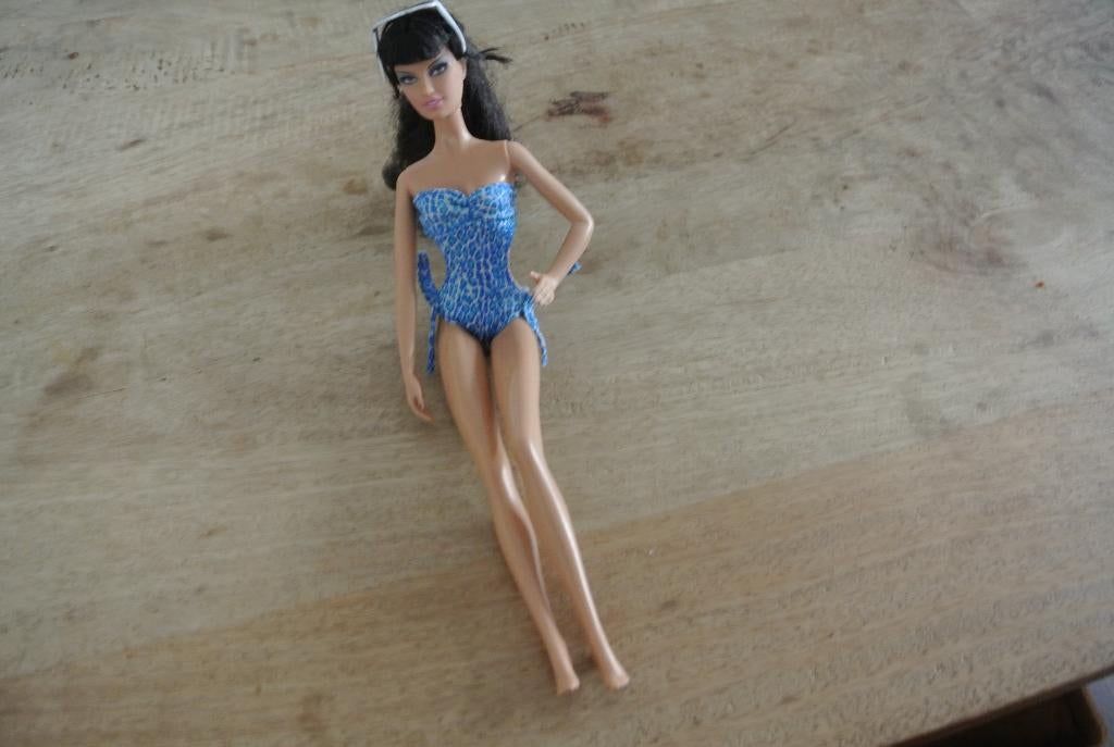Barbie Top Model Resort Teresa/ nr 17, Verzamelen, Poppen, Ophalen of Verzenden, Zo goed als nieuw, Pop