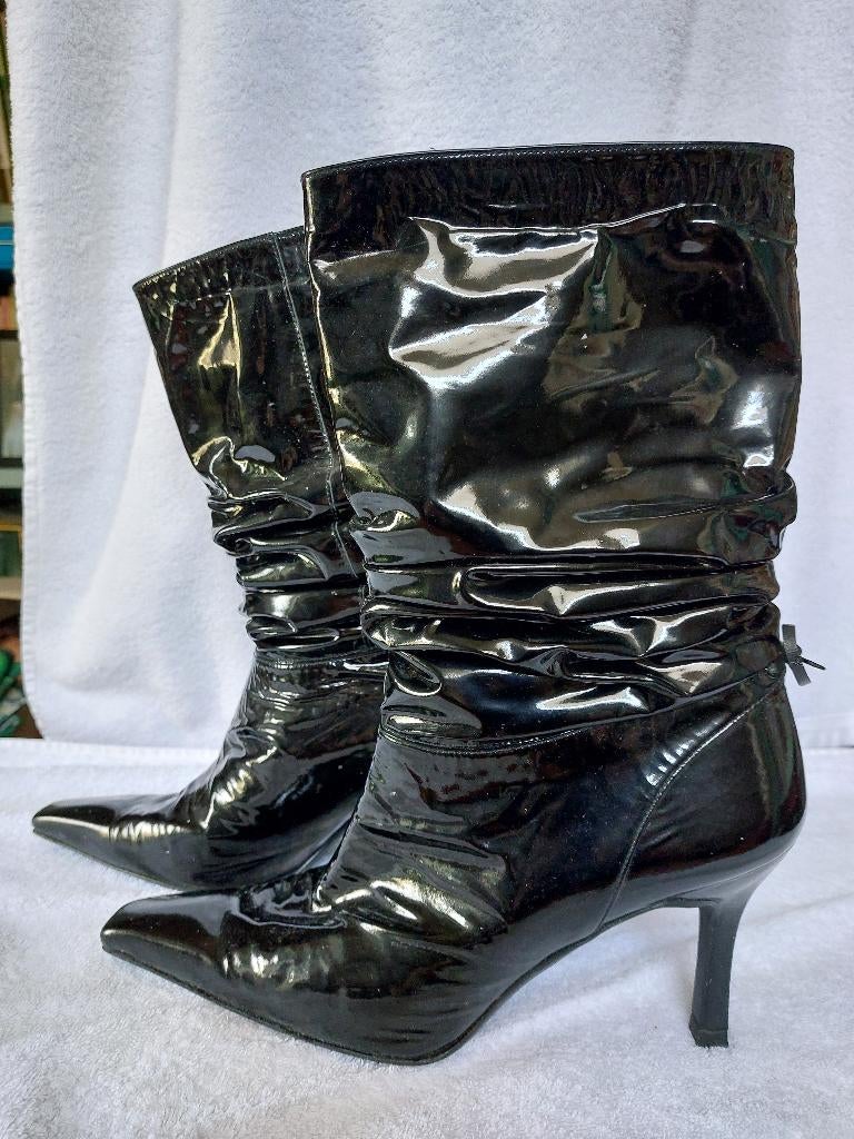 Mooie halfhoge laklaars met hoge hak van Stuart Weitzman, Ophalen, Overige typen, Zo goed als nieuw, Stuart Weitzman