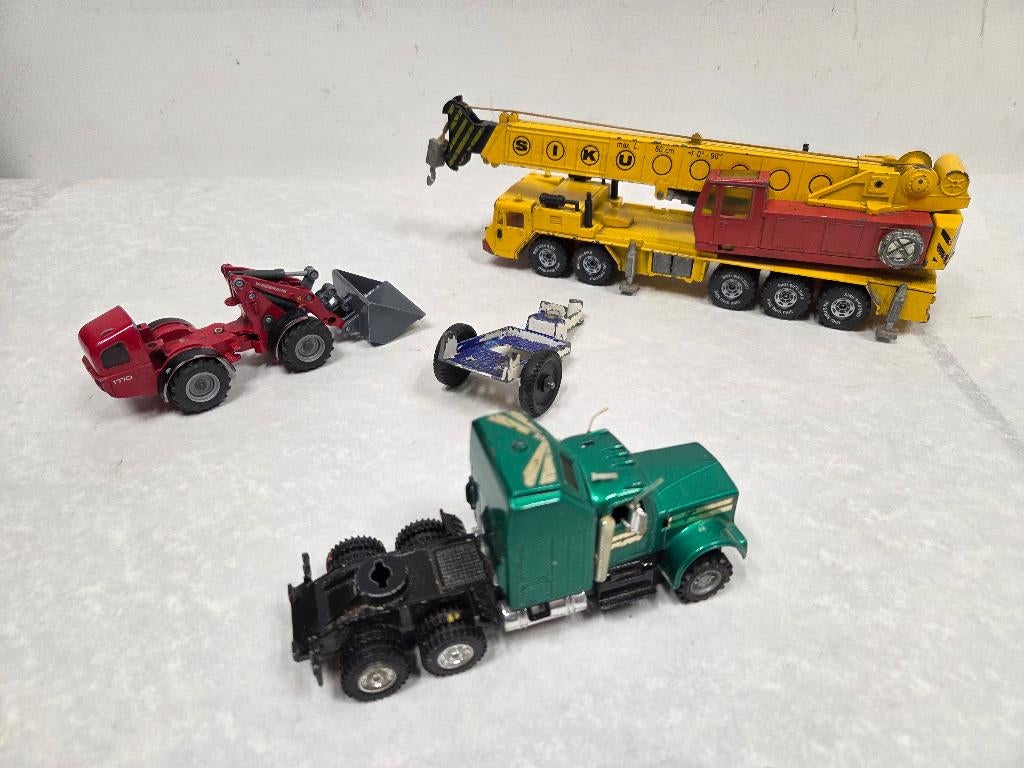 Siku kraanwagen en vrachtauto's, Ophalen of Verzenden, Gebruikt, Bus of Vrachtwagen