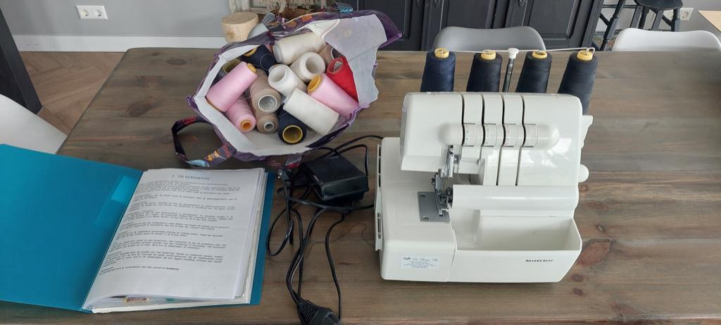 lockmachine merk ZilverCrest, Hobby en Vrije tijd, Naaimachines en Toebehoren, Ophalen, Gebruikt, Lockmachine, Overige merken