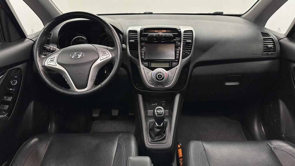 Hyundai ix20 1.6i i-Catcher TREKHAAK PANO CAMERA NAVI ECC CR, Voorwielaandrijving, Euro 5, 125 pk, Gebruikt