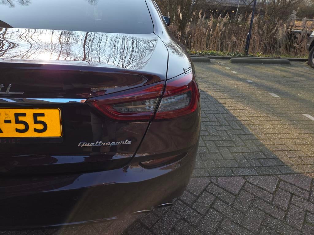 Maserati Quattroporte 3.0 S Q4 302KW 2013 Rood, Auto's, Automaat, Beige, 120 €/maand, 10 km/l