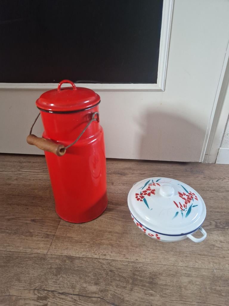 Emaille melkan en schaal met deksel, Ophalen of Verzenden, Kunststof, Met deksel