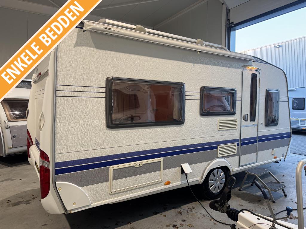 Hobby De Luxe 460 LU / enkele bedden / voortent, Rondzit, Hobby, Bedrijf, 4 tot 5 meter