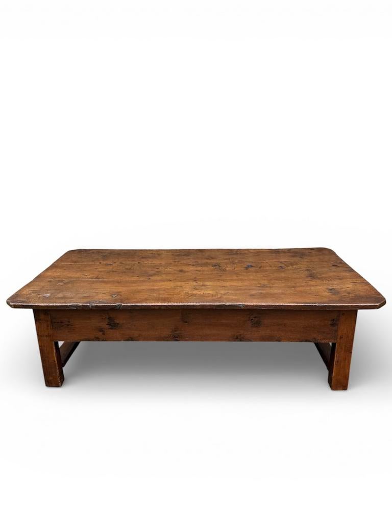 Antieke Spaanse salontafel 18e eeuw, Antiek en Kunst, Antiek | Meubels | Tafels, Ophalen