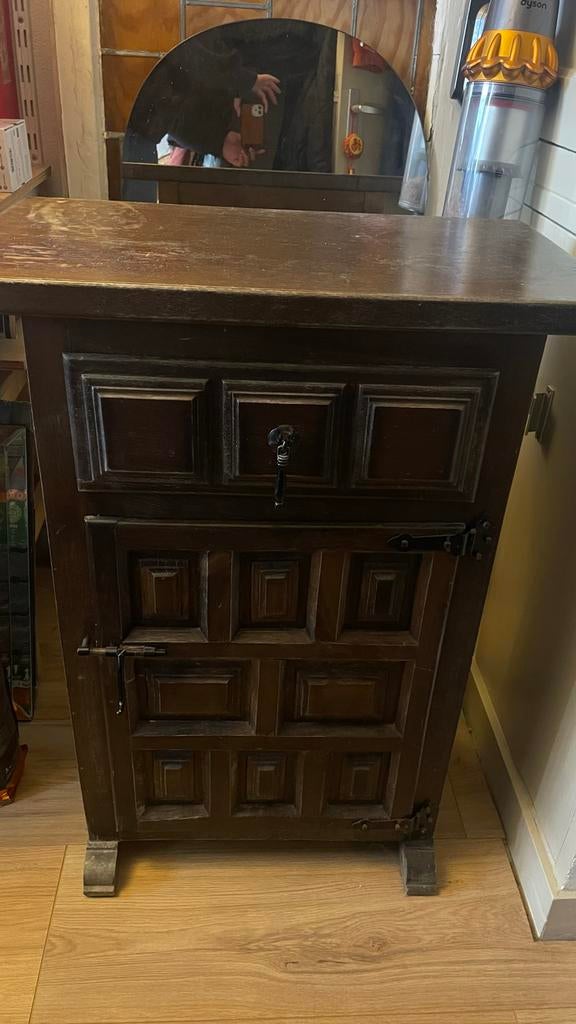 Brutalist Spaanse Vintage Kast - Massief Hout, Ophalen
