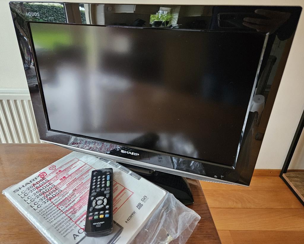 Sharp lcd colour tv model lc-20ad5e-bk, Ophalen of Verzenden, Zo goed als nieuw, 100 Hz, Sharp