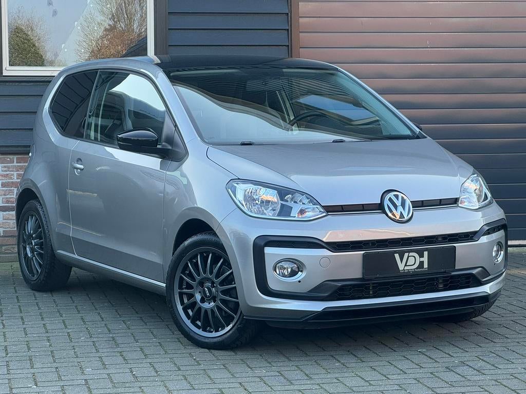 VW UP 1.0 TSI 90PK BMT High Up! Beats Soundsysteem Stoelverw, Auto's, Voorwielaandrijving, Stof, Bedrijf, Handgeschakeld
