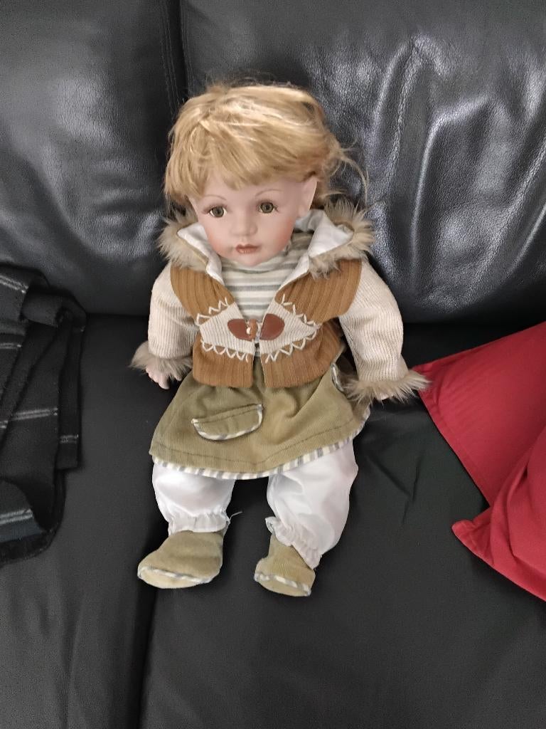 Porseleine pop, Ophalen, Zo goed als nieuw, Pop