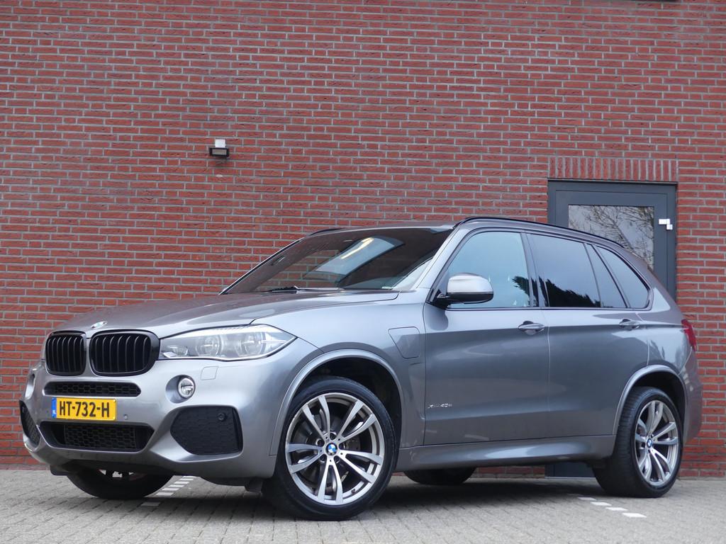 BMW X5 xDrive40e High Executive M-Sport (bj 2015, automaat), Auto's, Gebruikt, 4 cilinders, Vierwielaandrijving, Zilver of Grijs