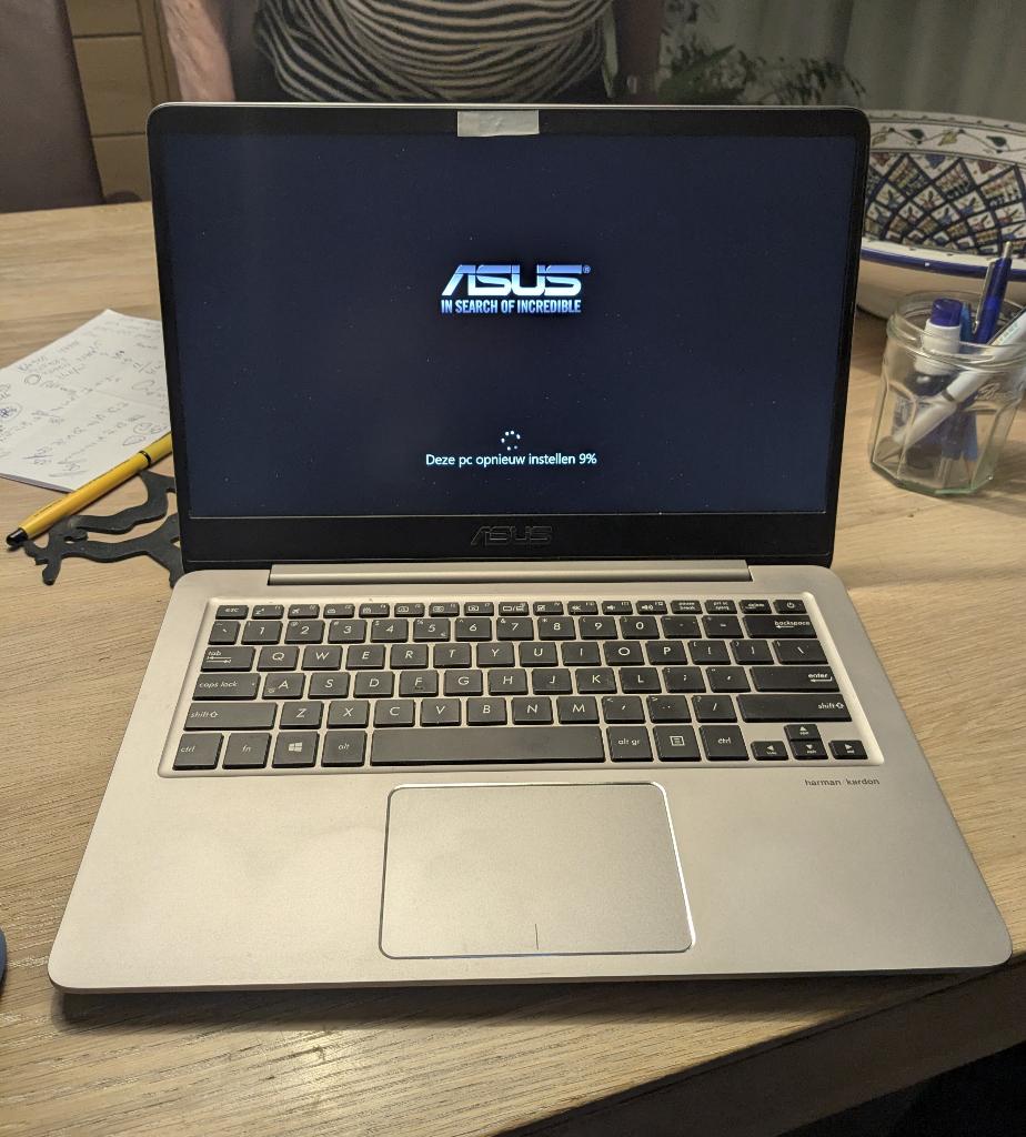 ASUS NotebookPC UX410UA Zenbook, Intel Core i7-8550U, Gebruikt, 2 tot 3 Ghz, 8 GB