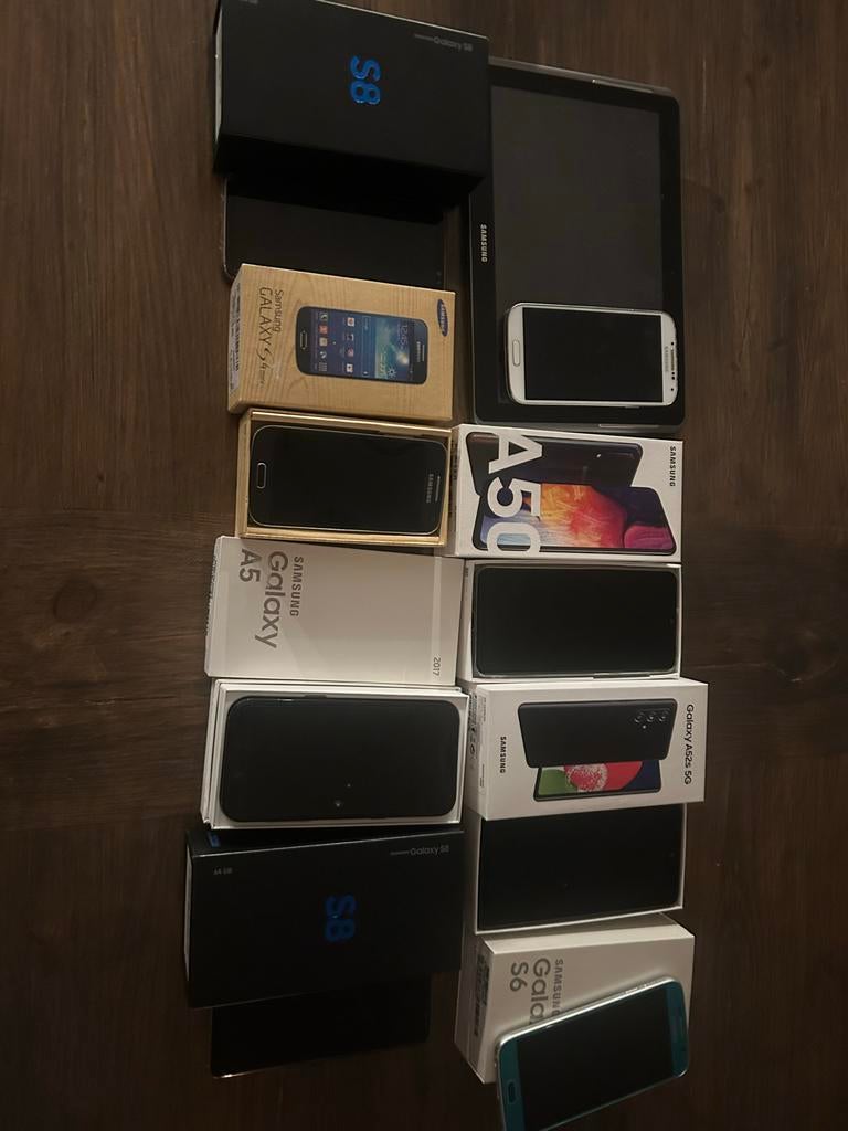 Partij diverse Samsung telefoons en een tablet (defect/onder, Telecommunicatie, Mobiele telefoons | Samsung, Overige modellen