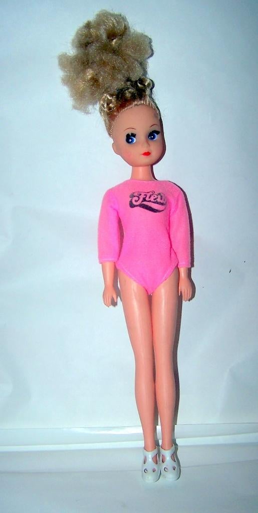 Prachtige originele Fleur in balletpakje. Nieuwstaat., Ophalen of Verzenden, Zo goed als nieuw, Fashion Doll