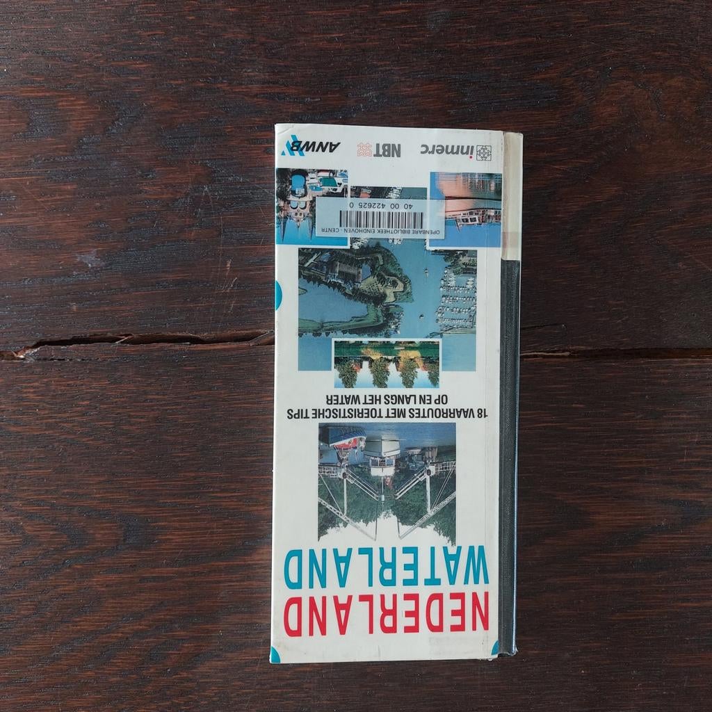 Nederland waterland., Overige merken, Fiets- of Wandelgids, Ophalen of Verzenden, Zo goed als nieuw