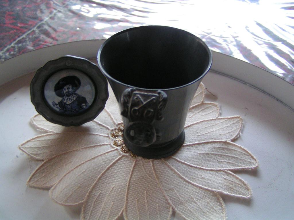 2 Leuke Oude Tinnen Spulletjes, Ophalen of Verzenden