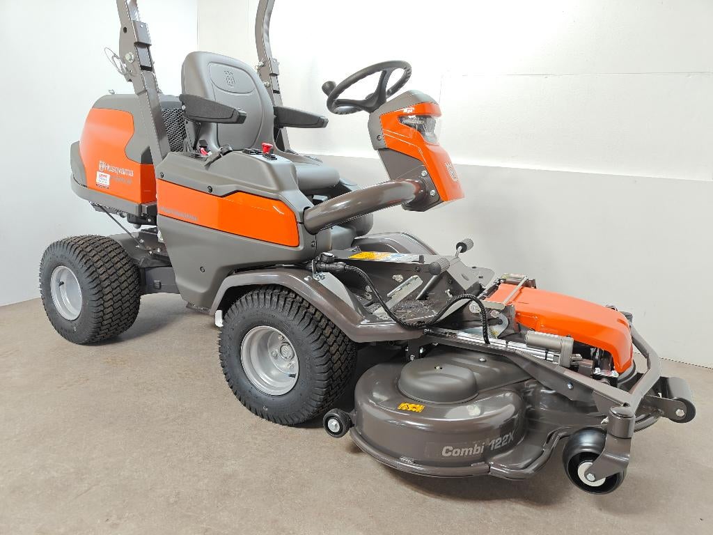 Nieuwe Husqvarna P524X EFI 122cm 4x4 zitmaaier stuurbekr., Nieuw, Ophalen of Verzenden, 120 cm of meer, Mulchfunctie