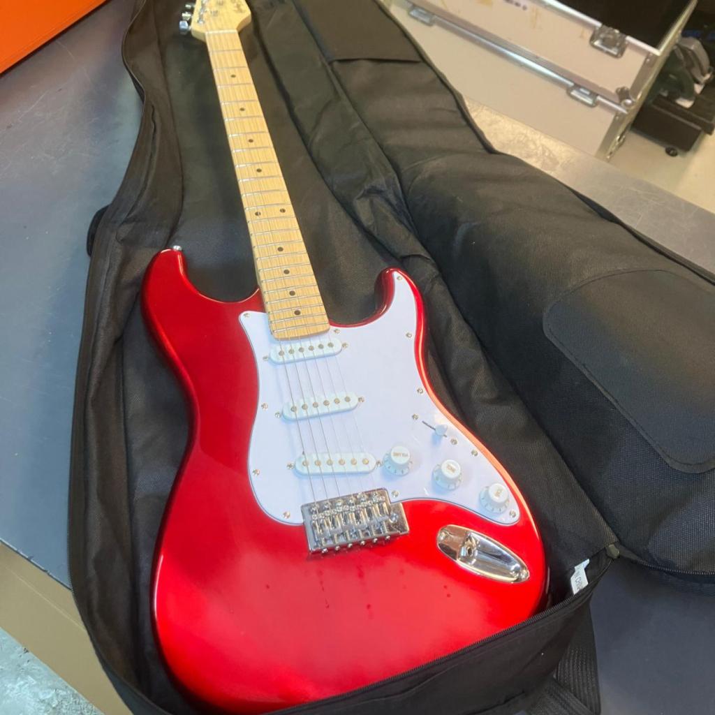 Harley Benton TE-20MN stratocaster gitaar, Harley Benton, Zo goed als nieuw, Support@harleybenton.com, Wilhelmstr. 20
21244 Buchholz in der Nordheide
Germany