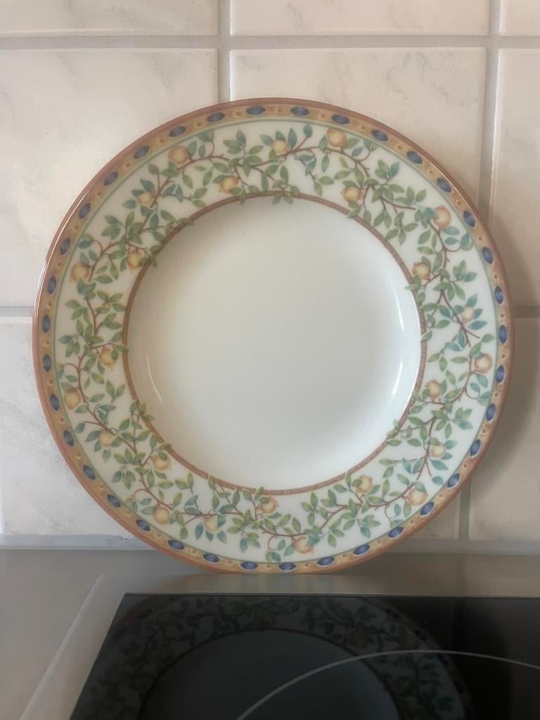 Gebaksborden 18cm, Keramiek, Ophalen of Verzenden, Zo goed als nieuw, Bord(en)