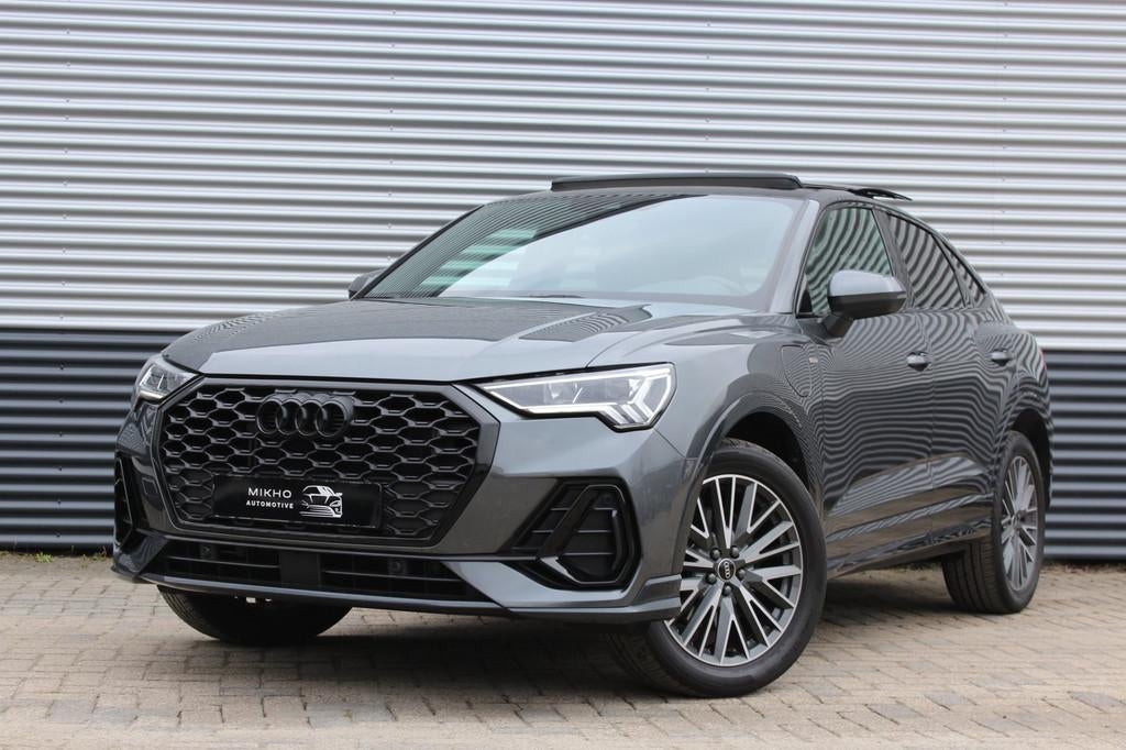 Audi Q3 Sportback 45 TFSI e 3x S-Line | Panoramadak| Black o, Zwart, Leder en Stof, Nieuw, SUV of Terreinwagen