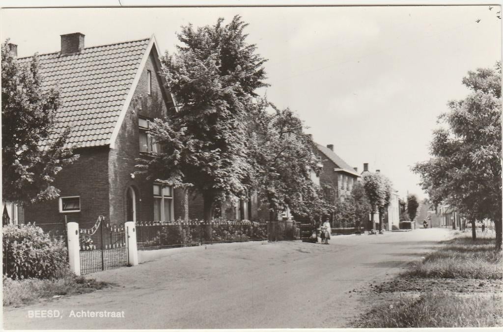 BEESD Achterstraat, Verzamelen, Ansichtkaarten | Nederland, Verzenden, 1960 tot 1980, Ongelopen, Gelderland