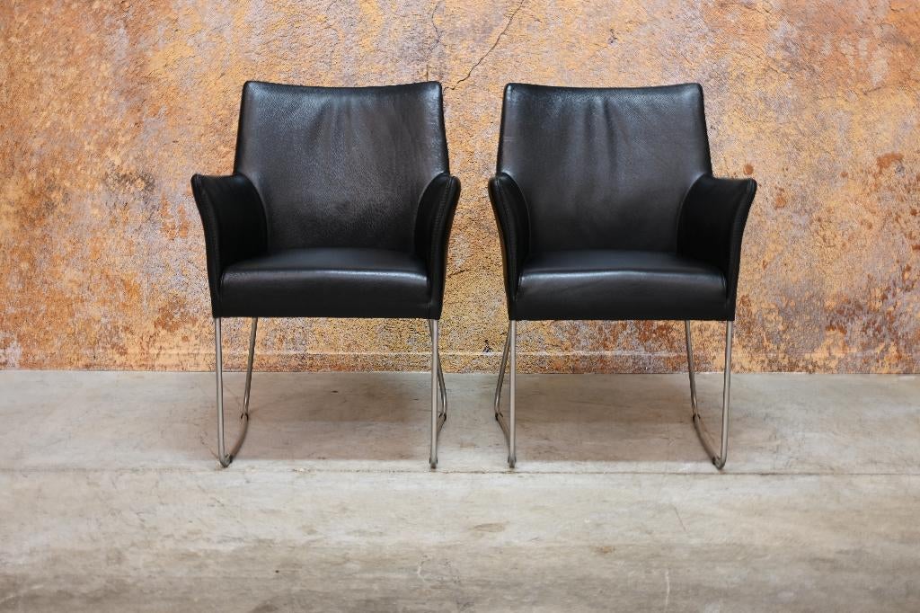 IZGS 2 zwarte leren Bert Plantagie Paris design stoelen, Zwart, Bert plantagie, Ophalen of Verzenden, Vijf, Zes of meer stoelen