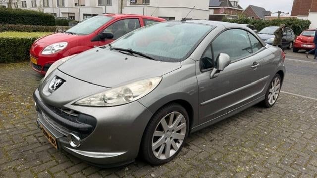 Peugeot 207 1.6 16V CC 110KW 2008 Grijs, Auto's, Peugeot, Voorwielaandrijving, Zwart, 4 cilinders, Cabriolet