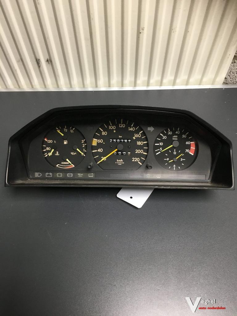 Mercedes W124    1984   Benzine    124 542 0406      Km Tell, Gebruikt, -, -, Ophalen of Verzenden