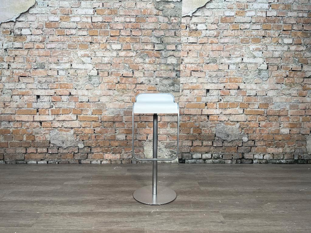 Lapalma Lem bij TheReSales, Huis en Inrichting, Barkrukken, Zo goed als nieuw, 60 tot 90 cm, Kunststof, Metaal, 2 krukken, Ophalen