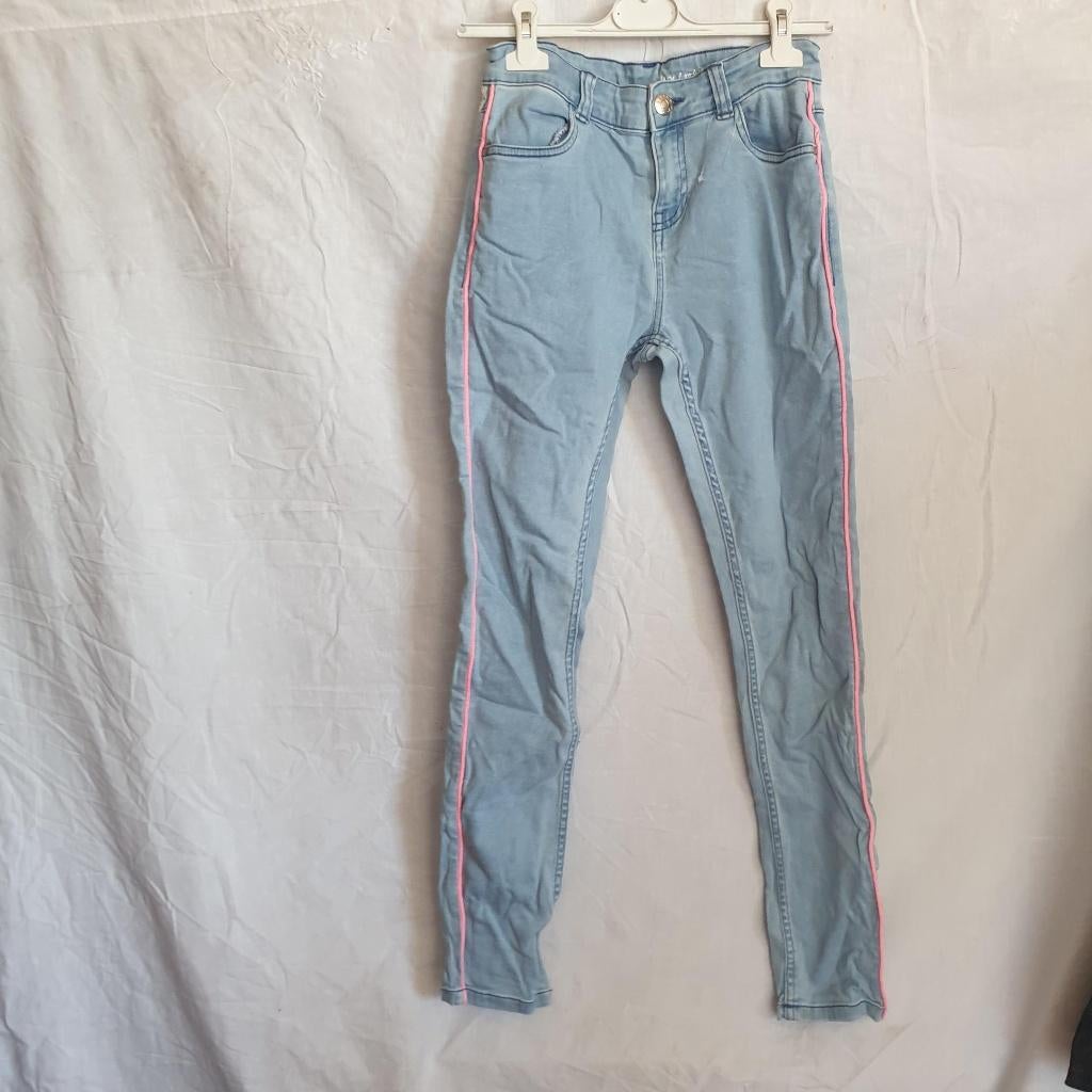 Leuke lichte spijkerbroek Stretch. Mt 158. Merk Hema, Kinderen en Baby's, Kinderkleding | Maat 158, Zo goed als nieuw, Meisje