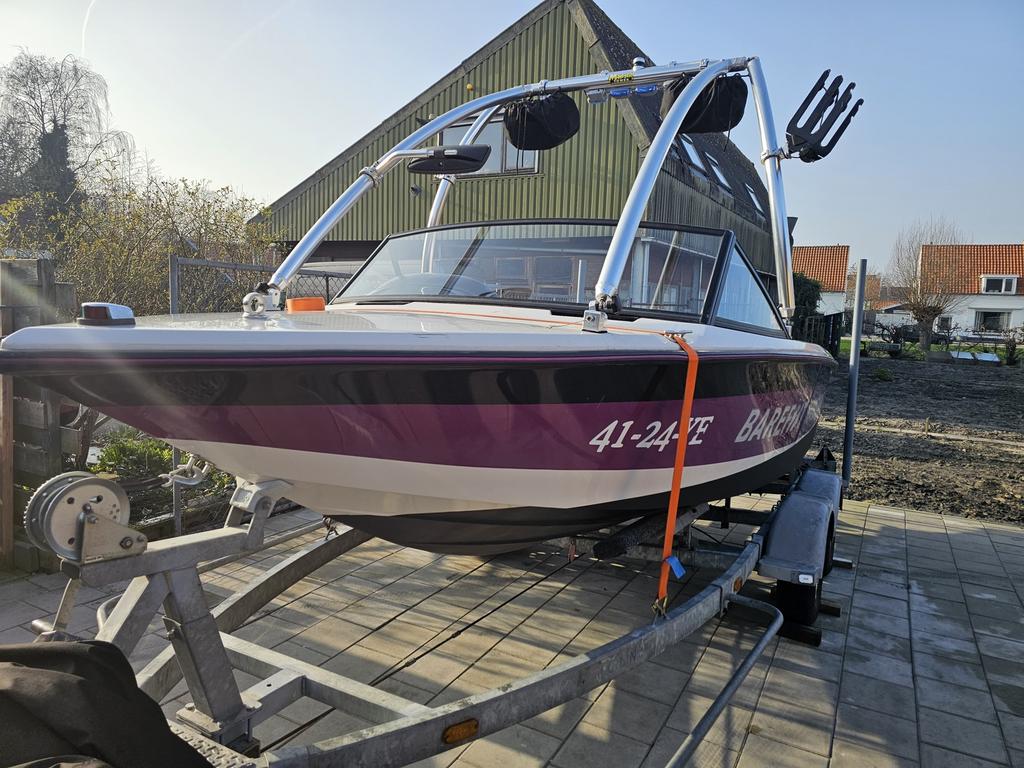 Barefoot Nautique met 7,4 Big Block op Lpg, Watersport en Boten, Ophalen, Binnenboordmotor, Zo goed als nieuw, Polyester