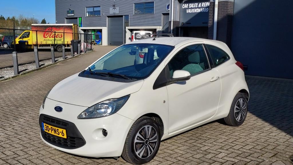 Ford Ka Ford Ka 1.2i 16V

2011, Auto's, Ford, Voorwielaandrijving, Stof, 4 cilinders, Ka