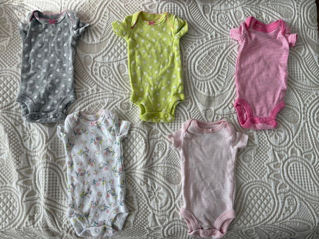 14 kledingstukken voor premature baby -Simple Joys by Carter, Ophalen of Verzenden, Zo goed als nieuw