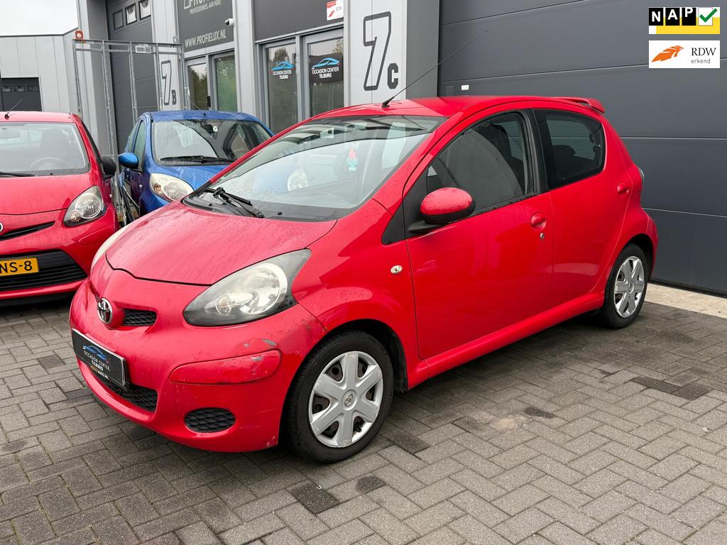 Toyota Aygo 1.0 AIRCO | ELEKTR PAKKET | APK 03-26 | NAP |, Voorwielaandrijving, Stof, Gebruikt, 4 stoelen