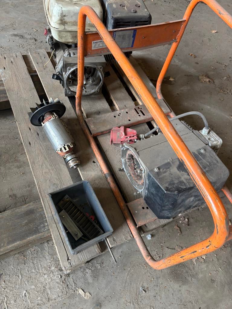 Aggregaat - Benzine generator - Onderdelen/Defect, Doe-het-zelf en Verbouw, Aggregaten, Ophalen of Verzenden, Gebruikt, Minder dan 5 kVA