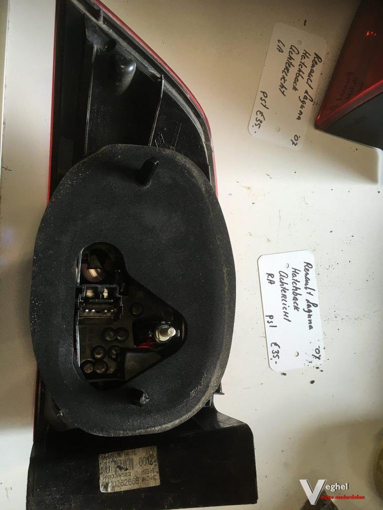 Renault laguna hatchback 2007 2.0 16v achterlicht links of r, Gebruikt, -, -, Ophalen of Verzenden