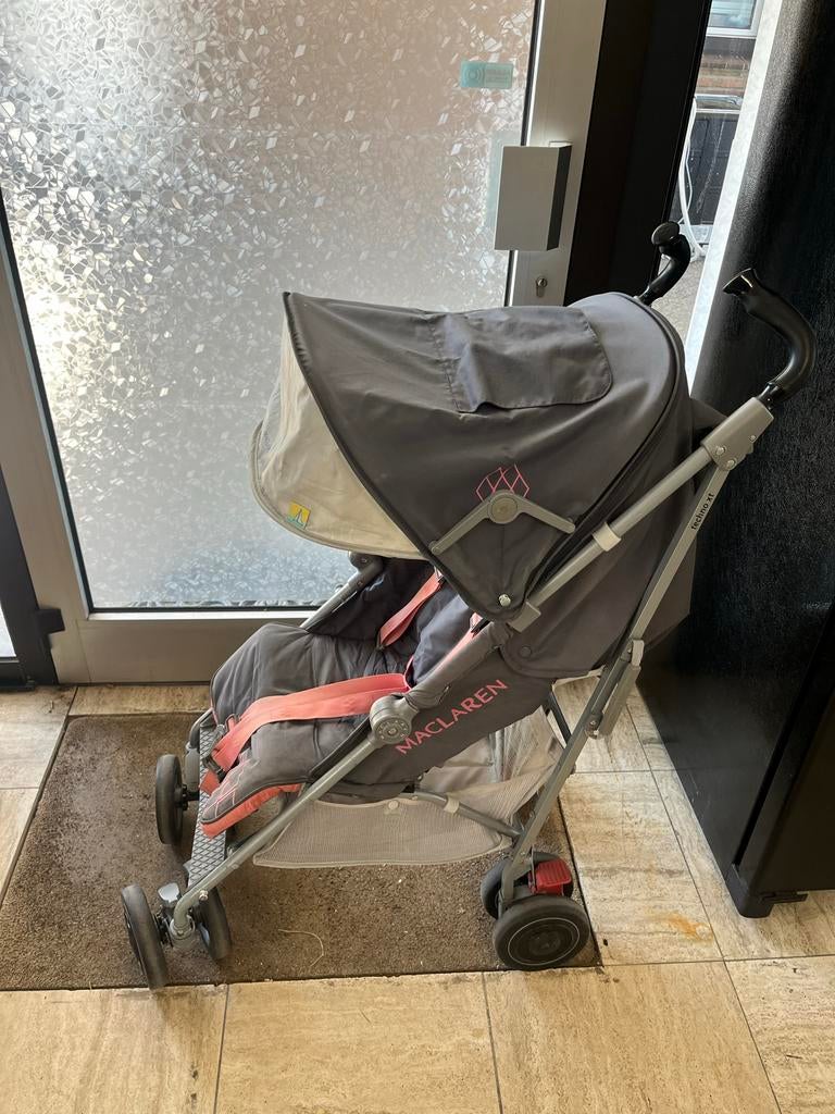 Maclaren buggy - grijs/roze met zonnekap en bekerhouder, Ophalen of Verzenden, Gebruikt, Maclaren, Zonnekap