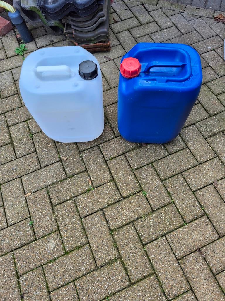 Diverse kunststof jerrycans, Ophalen of Verzenden