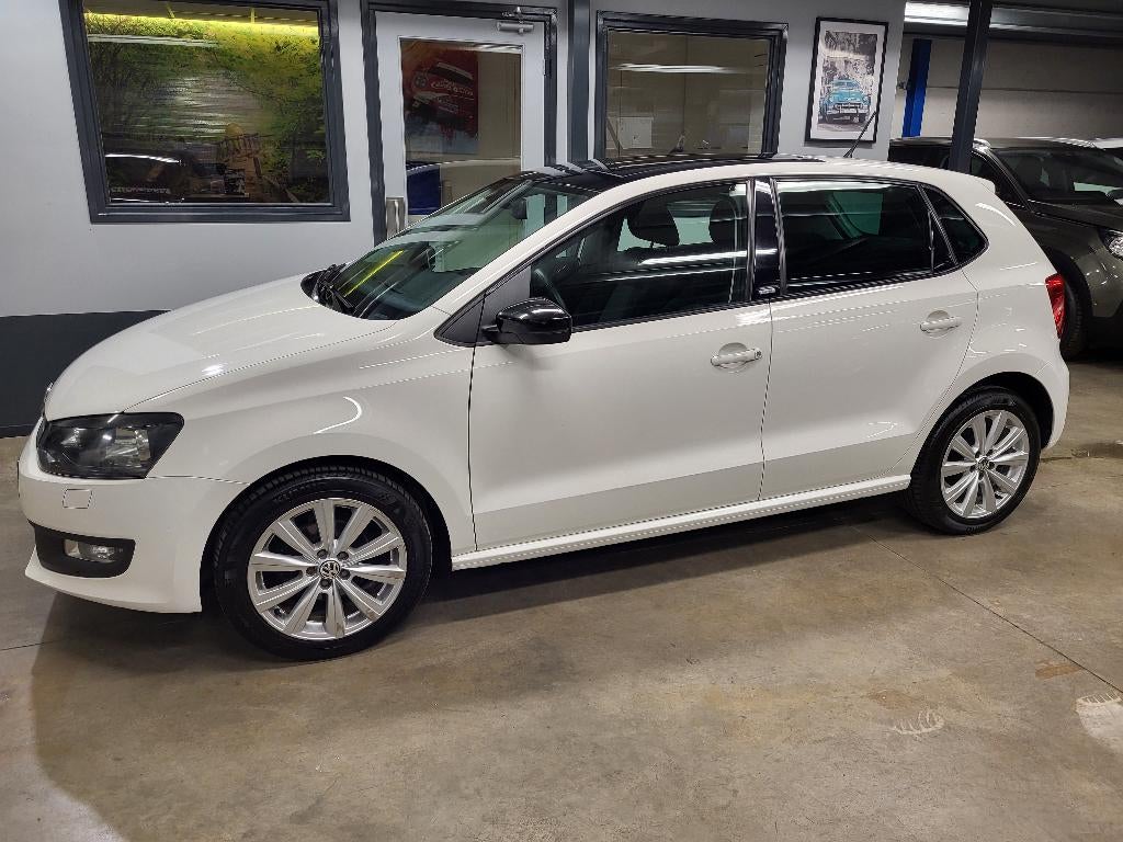 Volkswagen Polo 1.2 Style R- Line 5-Drs. bj.2012 Panoramadak, Voorwielaandrijving, 967 kg, 1198 cc, Wit