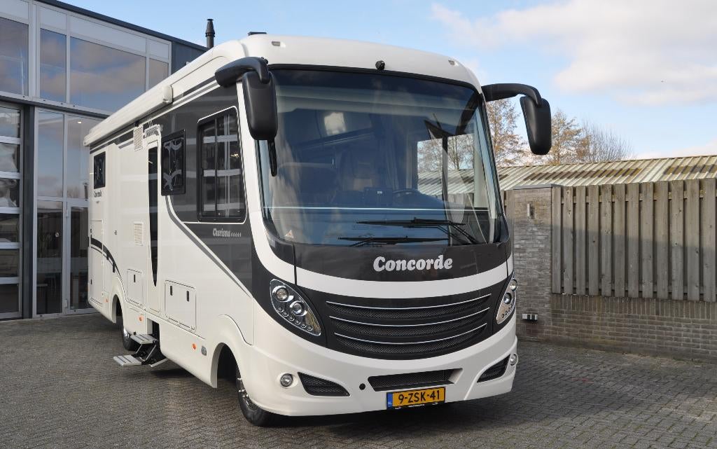 Concorde Charisma 850L - Luxe integraal op Iveco Daily, Caravans en Kamperen, Campers, Chemisch toilet, Vloeistofverwarming, Bedrijf