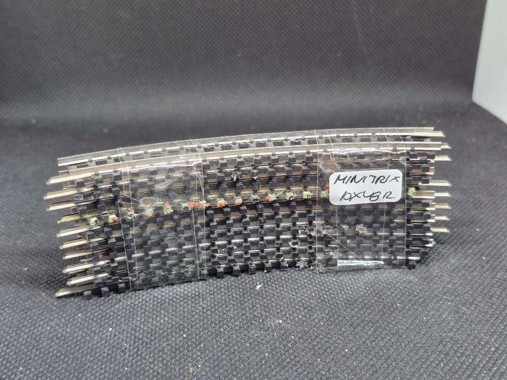 Minitrix 4912 - 10 x gebogen rail R1 / 30 graden (15052), Gebruikt, Gelijkstroom, Trix, Rails