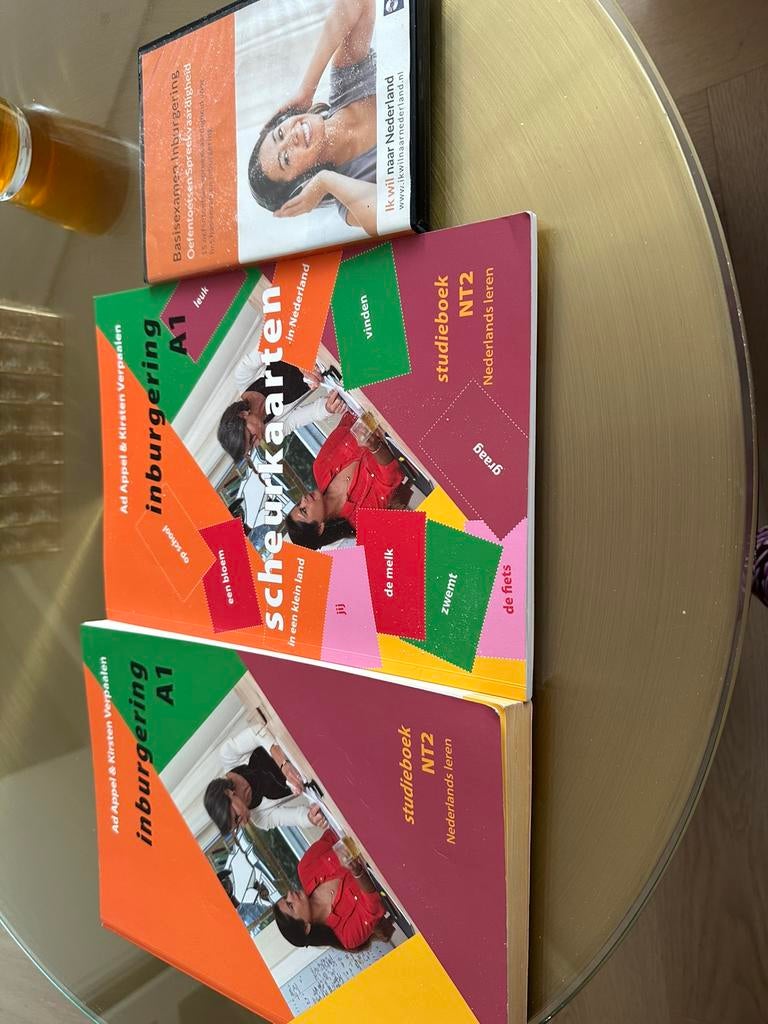 Inburgering A1, Boeken, Ophalen of Verzenden, Gelezen