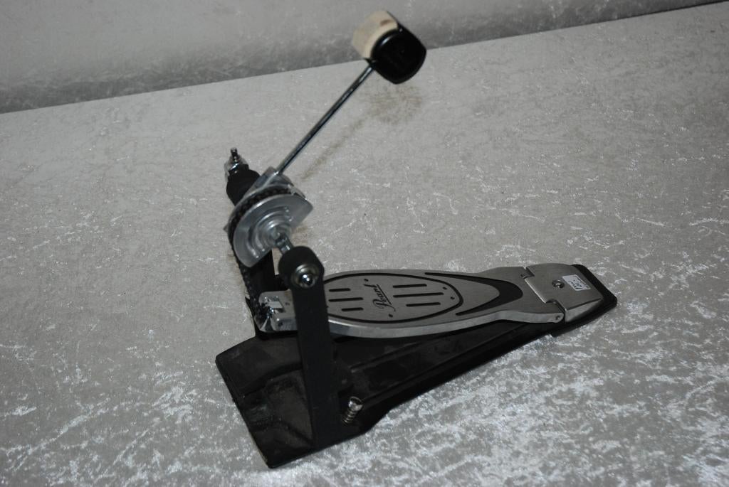 Pearl Basdrumpedaal enkel   <26260406>, Muziek en Instrumenten, Gebruikt, Drums of Percussie, Ophalen of Verzenden, .