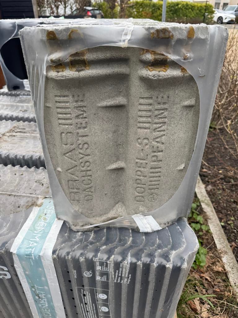 Dakpannen beton pan zwart (Monier Sneldek Novo+ Zwart), Ophalen, Steen of Klei, Zwart, Nieuw