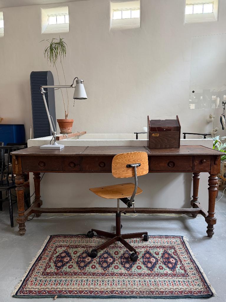 Antieke, vintage ateliertafel Engeland, werktafel, sidetable, Antiek en Kunst, Antiek | Meubels | Tafels, Ophalen